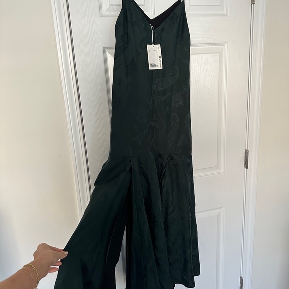 Cos Tiered Paisley Jacquard Silk Maxi Green Dress - Picture 4 of 10